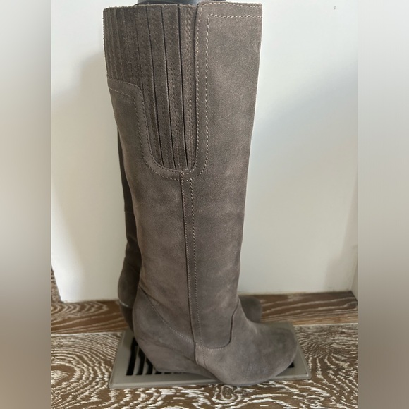 Luxury Rebel Gray Suede Wedge Knee High Boots 8 - Picture 4 of 5